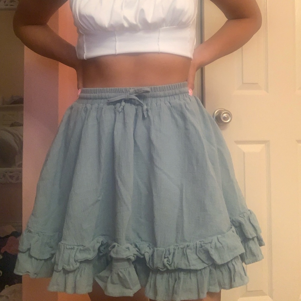 H&M green skirt